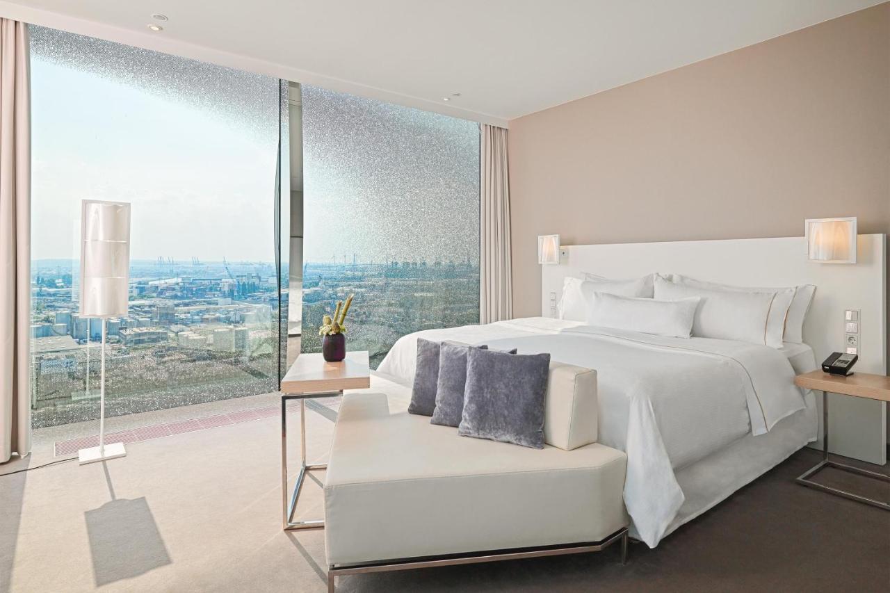 Horizon Suite Suite 1 King City or Elbe view Skyline view